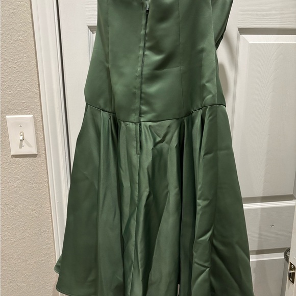 Light green formal dress. Bridesmaid dress worn once - Picture 2 of 4